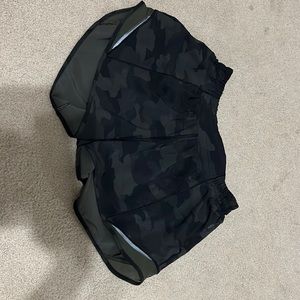 Lululemon Hotty Hot shorts 4 inch